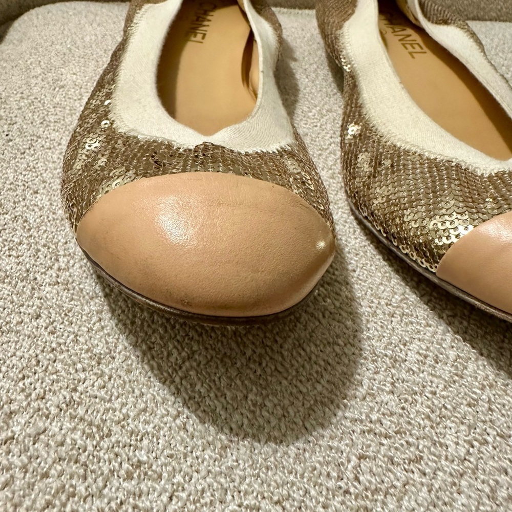 CHANEL Gold Sequin Flats- Authenticated - Picture 6 of 12